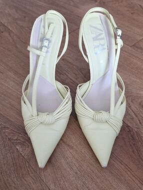 ZARA Pale Cream Pointed Knot Slingback Heels